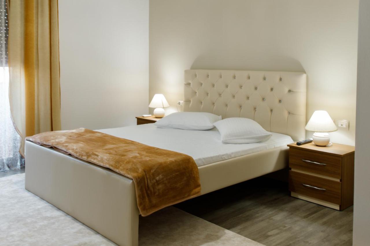 The Luxe Apartments Gjirokaster Bagian luar foto