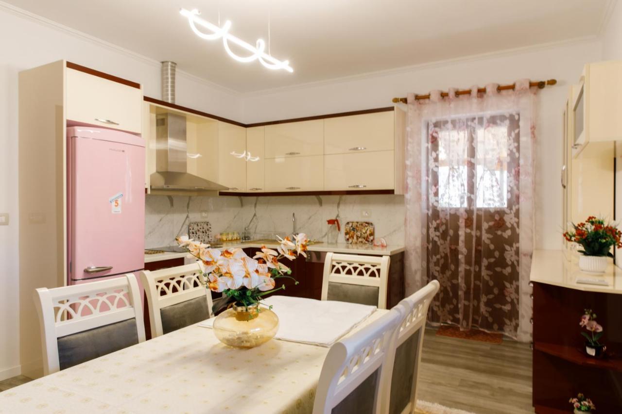 The Luxe Apartments Gjirokaster Bagian luar foto