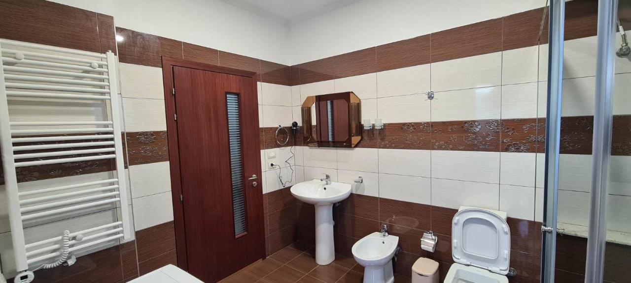 The Luxe Apartments Gjirokaster Bagian luar foto